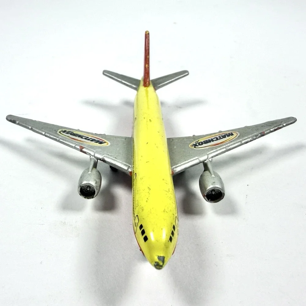 Matchbox Skybusters Boeing 777-200 Die Cast‎ Airplane 1997 Aircraft Toy